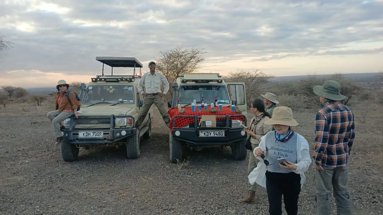 Honeymoon couple crossing from Kenya to Tanzania during a private East Africa safari